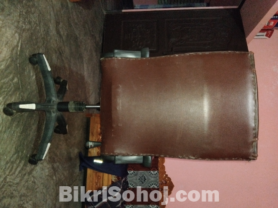 Boss chair